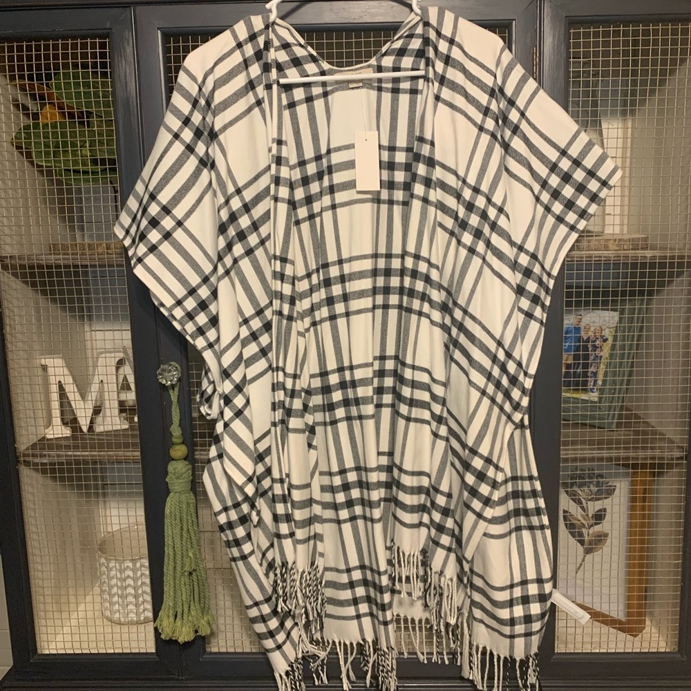 Loft Poncho NWT Size Small